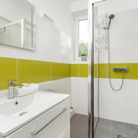 Sloneczny W Centrum Gdanska Glownego By Renters Apartamento Gdansk